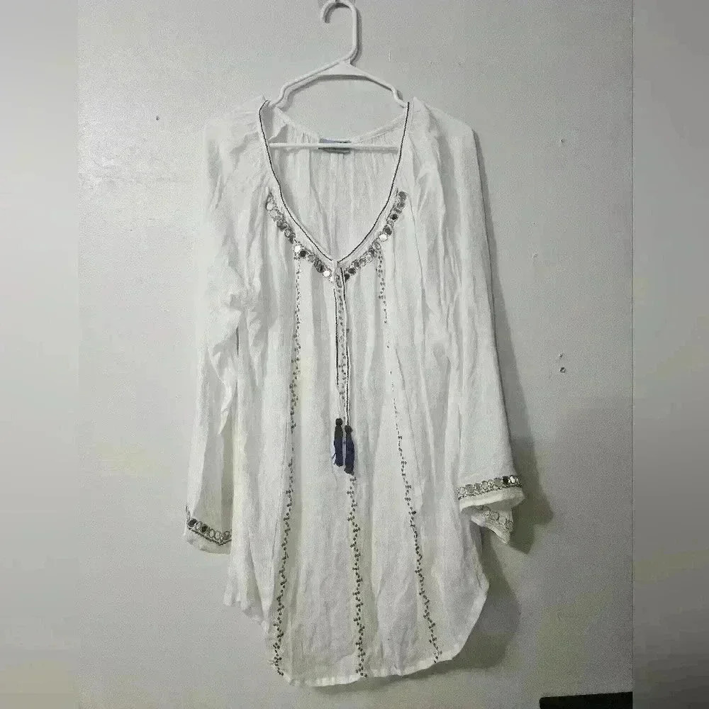NWOT! Letarte white blouse!